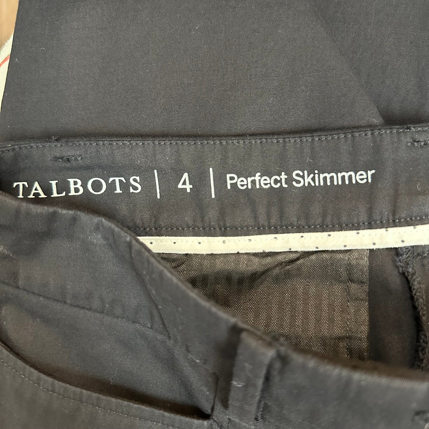 New with Tags Talbots Perfect Skimmer Capris Pedal Pusher Length Black 4