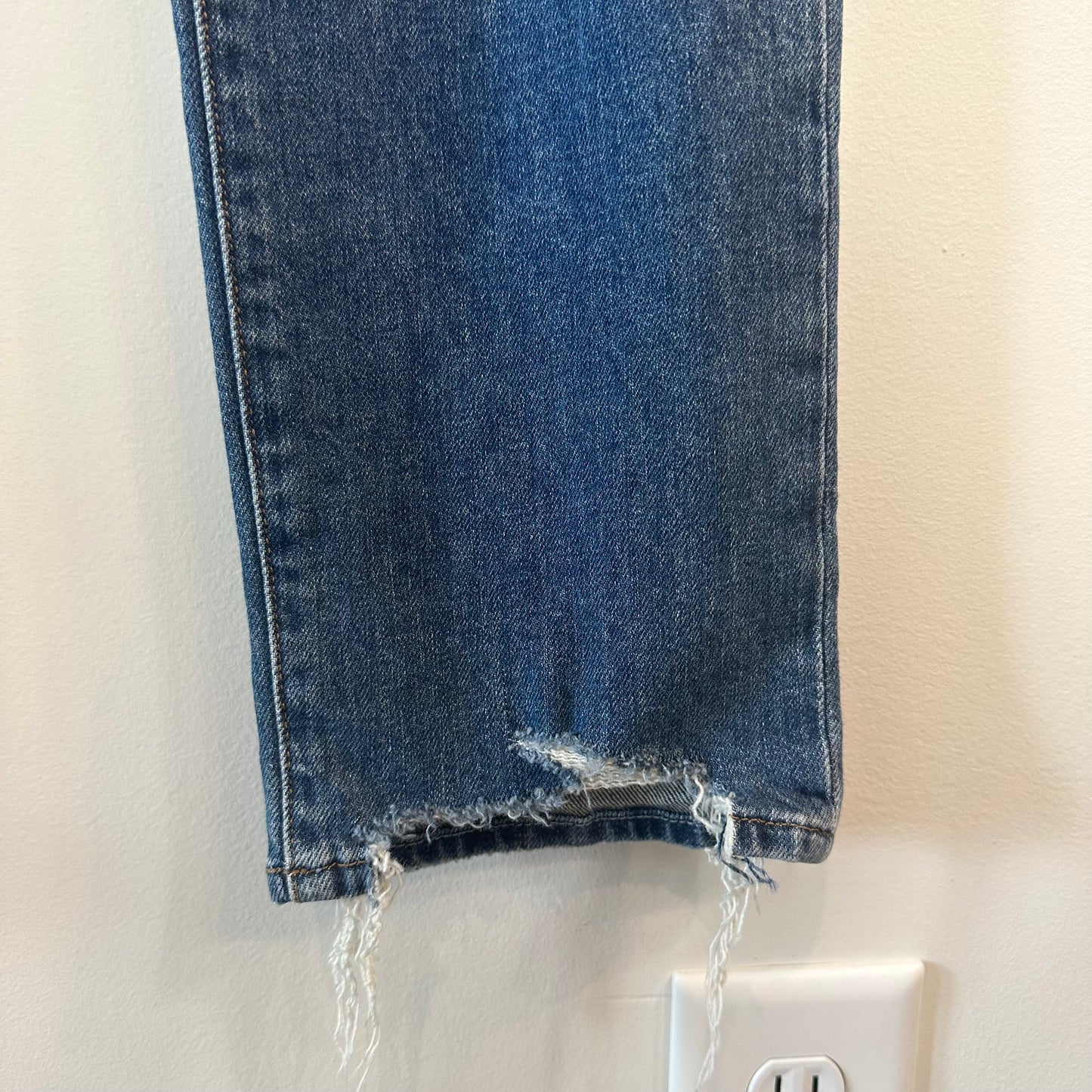 Joe's Jeans The Luna High Rise Cigarette Ankle Jeans Rahma Distressed Raw Hem 29