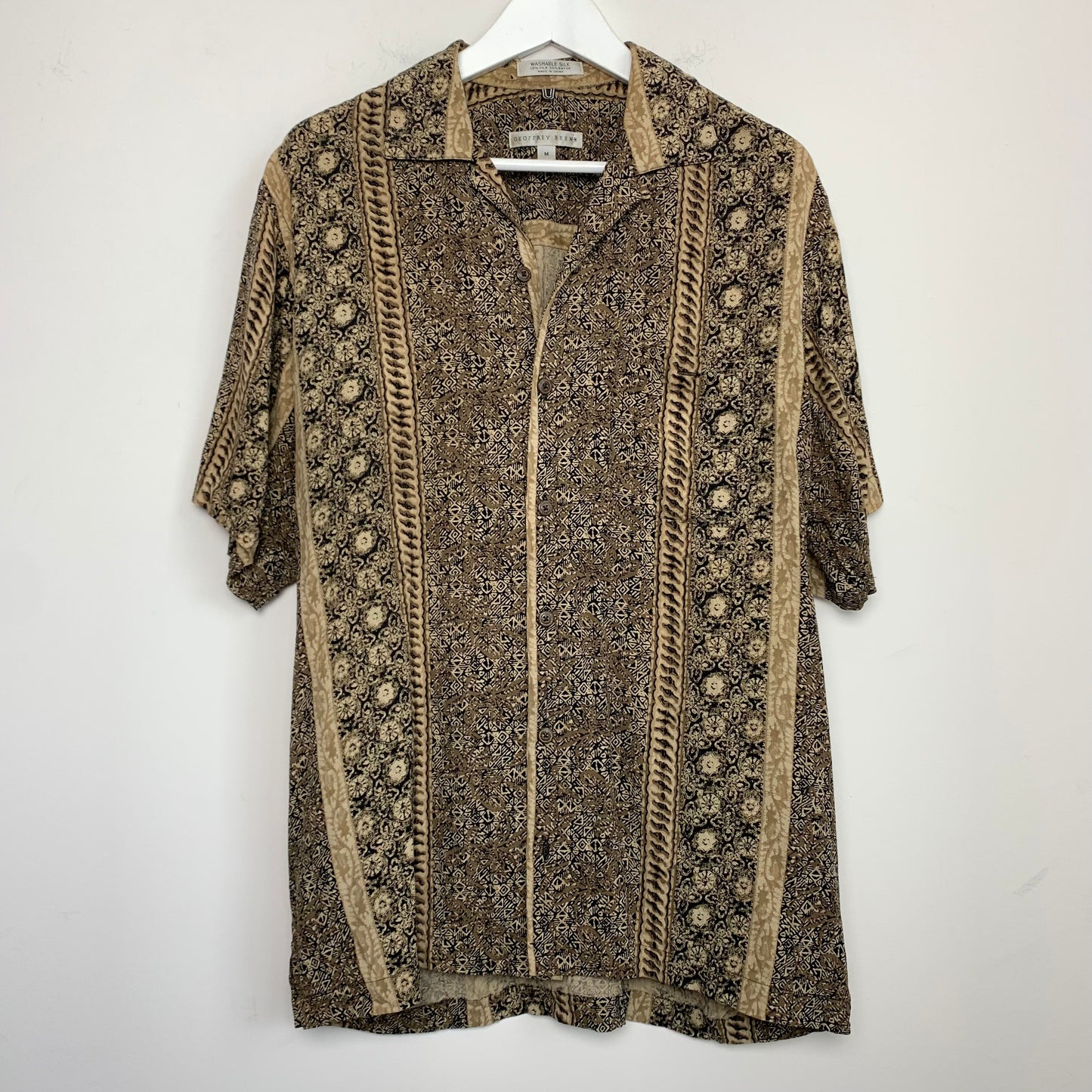 90s Geoffrey Beene Silk Short Sleeve Button Down Collared Shirt Medium